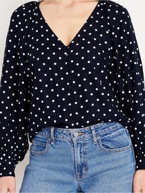 Old Navy Navy Crepe Polka Dot V-Neck Button up Blouse